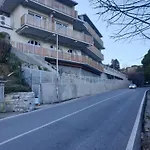 Eli Como