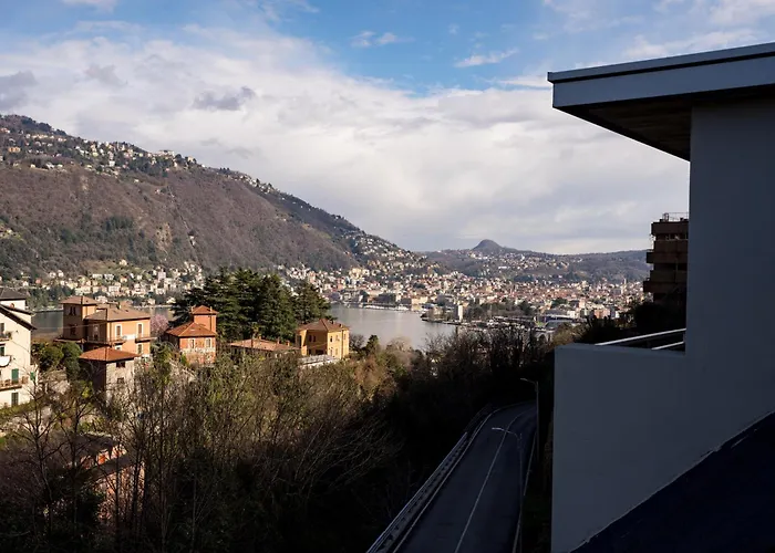 לינה וארוחת בוקר Eli 3*